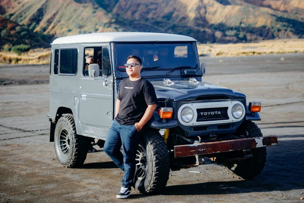 local guide & jeep bromo offroad