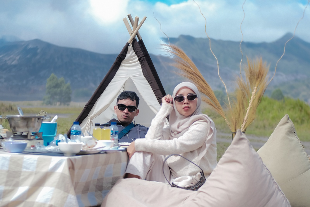 piknik di lautan pasir gunung bromo