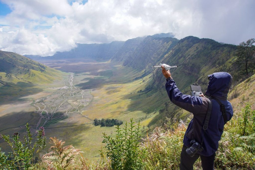 syarat menerbangkan drone di bromo