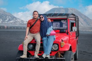 wisata bromo untuk lansia naik jeep hardtop