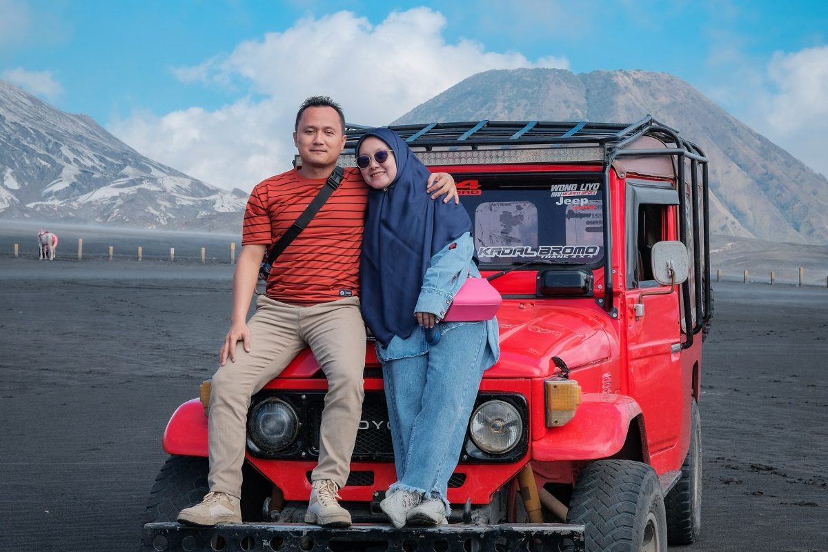 wisata bromo untuk lansia naik jeep hardtop
