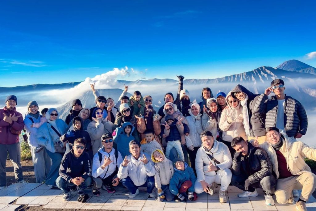 sunrise bromo dari penanjakan untuk wisata keluarga lansia